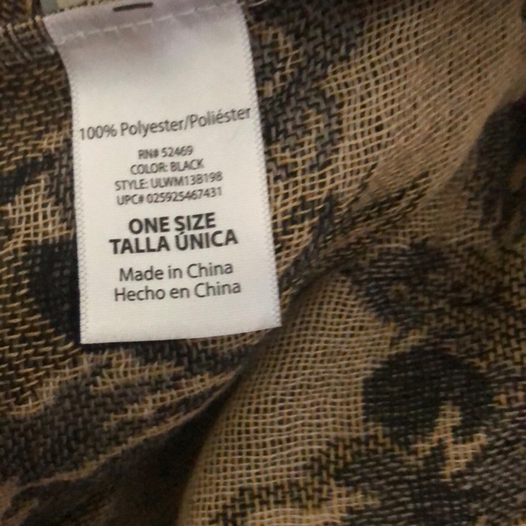 Scarf - Picture 3 of 4